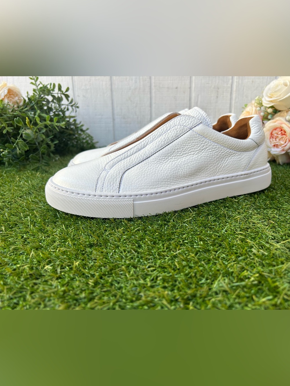 MAGNANNI Laska Slip-On Sneaker
WHITE men size 9.5 new
$475 - Picture 12 of 16